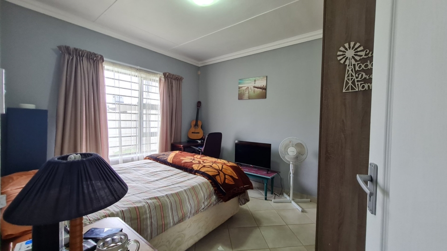 6 Bedroom Property for Sale in Dana Bay Western Cape